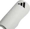 Ochraniacze piłkarskie na golenie piszczele nagolenniki adidas Tiro Club Shin Guards biało-czarne HN5600