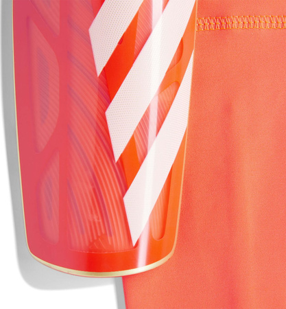 Ochraniacze piłkarskie na golenie piszczele nagolenniki adidas Tiro League pomarańczowe IQ4041