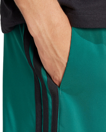 Spodenki męskie adidas Essentials 3-Stripes Chelsea zielone JW1910