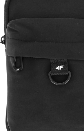 Torebka saszetka na ramię 4F U074 czarna 4FWSS25APOUU074 20S