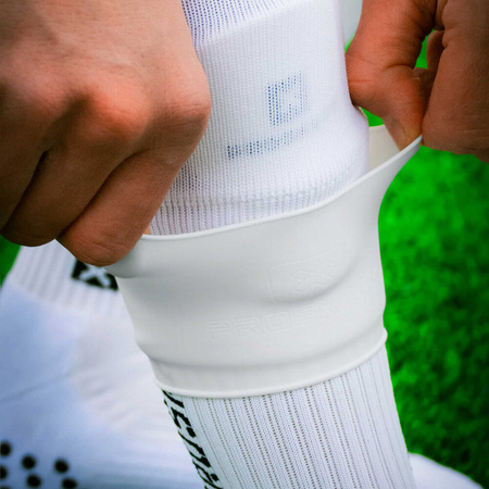 Opaski silikonowe do ochraniaczy piłkarskich Proskary białe