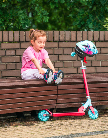 Dziecięcy kask rowerowy na rolki hulajnogę Coolslide Swish rozmiar S 48–52 cm