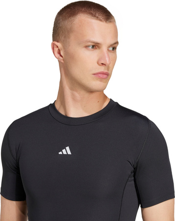 Koszulka męska adidas Techfit Short Sleeve Tee czarna JP4674