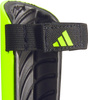 Ochraniacze piłkarskie na golenie piszczele nagolenniki dla dzieci adidas Tiro Match zielono-czarne IS5601