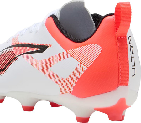 Buty piłkarskie Puma Ultra 5 Match FG/AG 108162 01