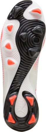 Buty piłkarskie Puma Future 8 Match Low FG/AG 108599 01