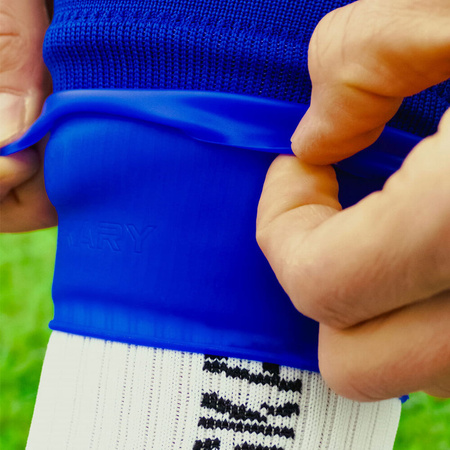 Opaski silikonowe do ochraniaczy piłkarskich Proskary niebieskie