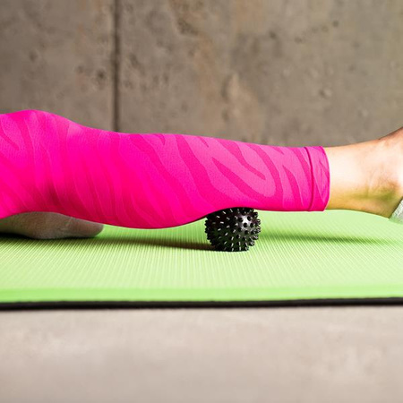 Piłka z kolcami do masażu HMS blp01 black lacrosse