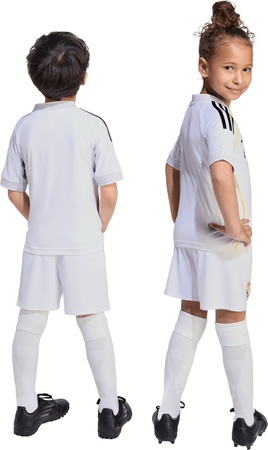 Zestaw dzięciecy komplet sportowy koszulka spodenki adidas Real Madrid 25/26 Home biały JN8870