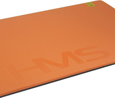 Mata do ćwiczeń fitness klubowa z otworami HMS Premium MFK01 110x55x1,5 cm pomarańczowo-czarna