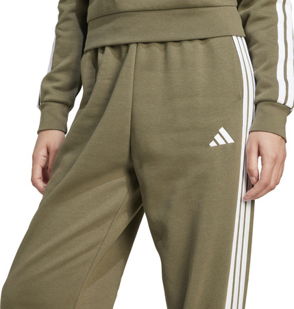 Spodnie damskie adidas Essentials 3-Stripes Fleece Loose-Fit oliwkowe JX7698