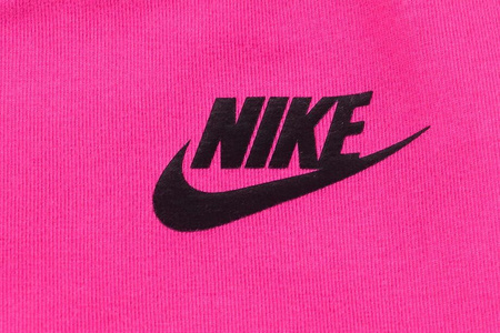 Legginsy dla dziewczynki Nike G NSW Tght Club Logo różowe 844965 615