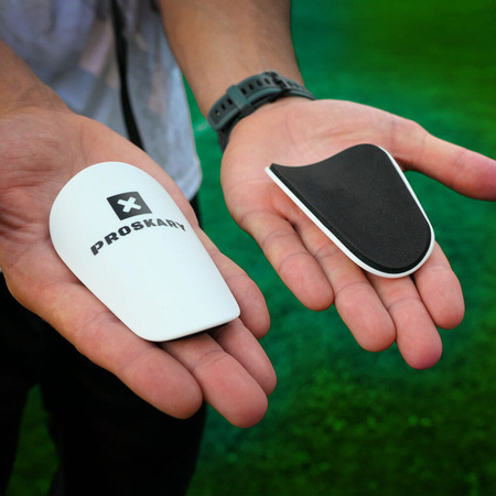 Ochraniacze piłkarskie na golenie piszczele nagolenniki Proskary mini 10x6 cm