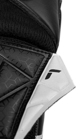 Rękawice bramkarskie Reusch Attrakt Infinity NC czarne 5570725 7700