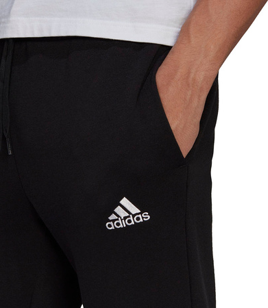 Spodnie męskie adidas Essentials Tapered Cuff Pants czarne GK9268
